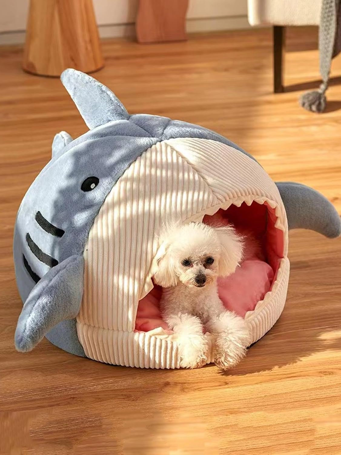 Shark-Shaped Cozy Cat Bed – Warm Hideout House for Cats & Small Pets